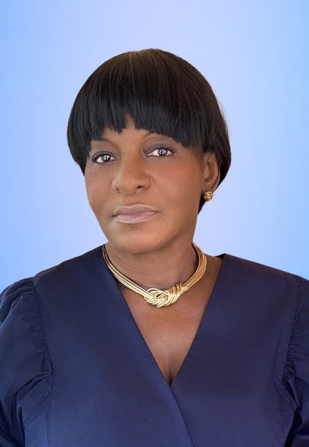 Noreen GRGS Headshot 3 Noreen GRGS Headshot 3