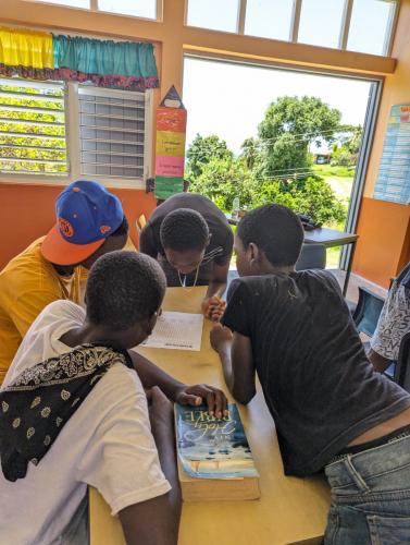 VBS-2023-teen-group-work3